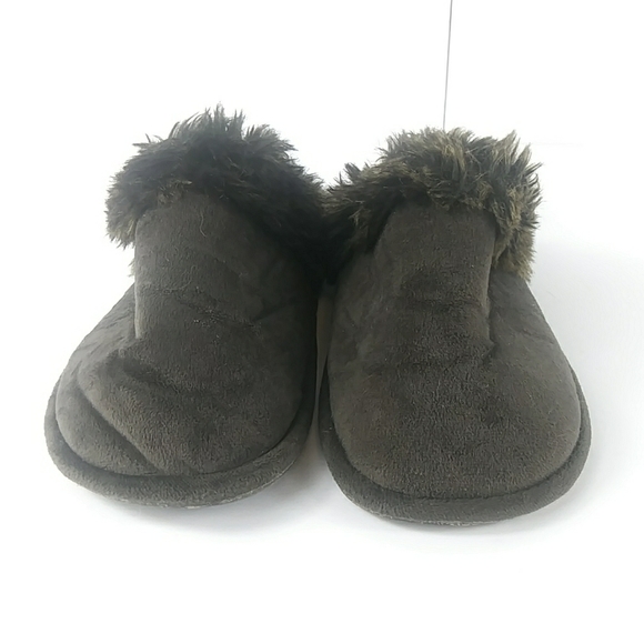 Restoration Hardware Luxe Faux Fur Slippers 2 - Picture 15 of 16